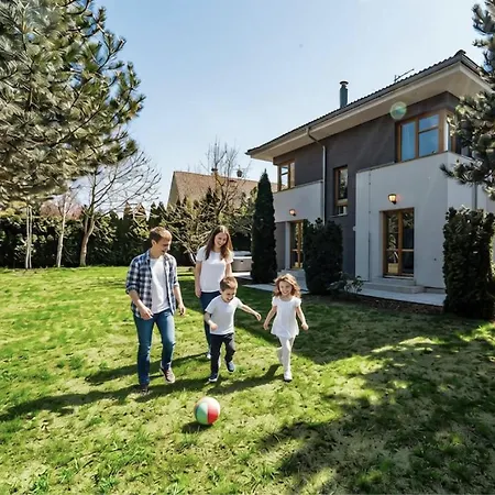 Serenity Garden Jacuzzi Retreat Prague Villa Prŭhonice