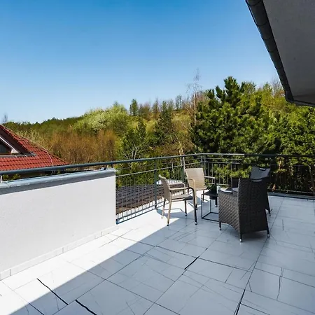 Serenity Garden Jacuzzi Retreat Prague Villa