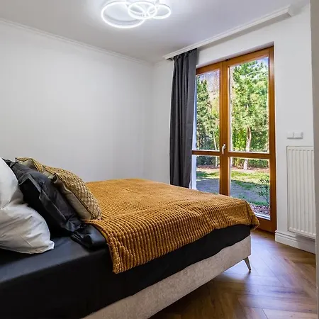 Serenity Garden Jacuzzi Retreat Prague * Pruhonice