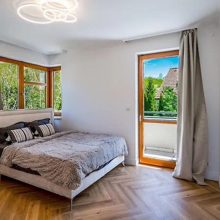 Serenity Garden Jacuzzi Retreat Prague Villa Prŭhonice